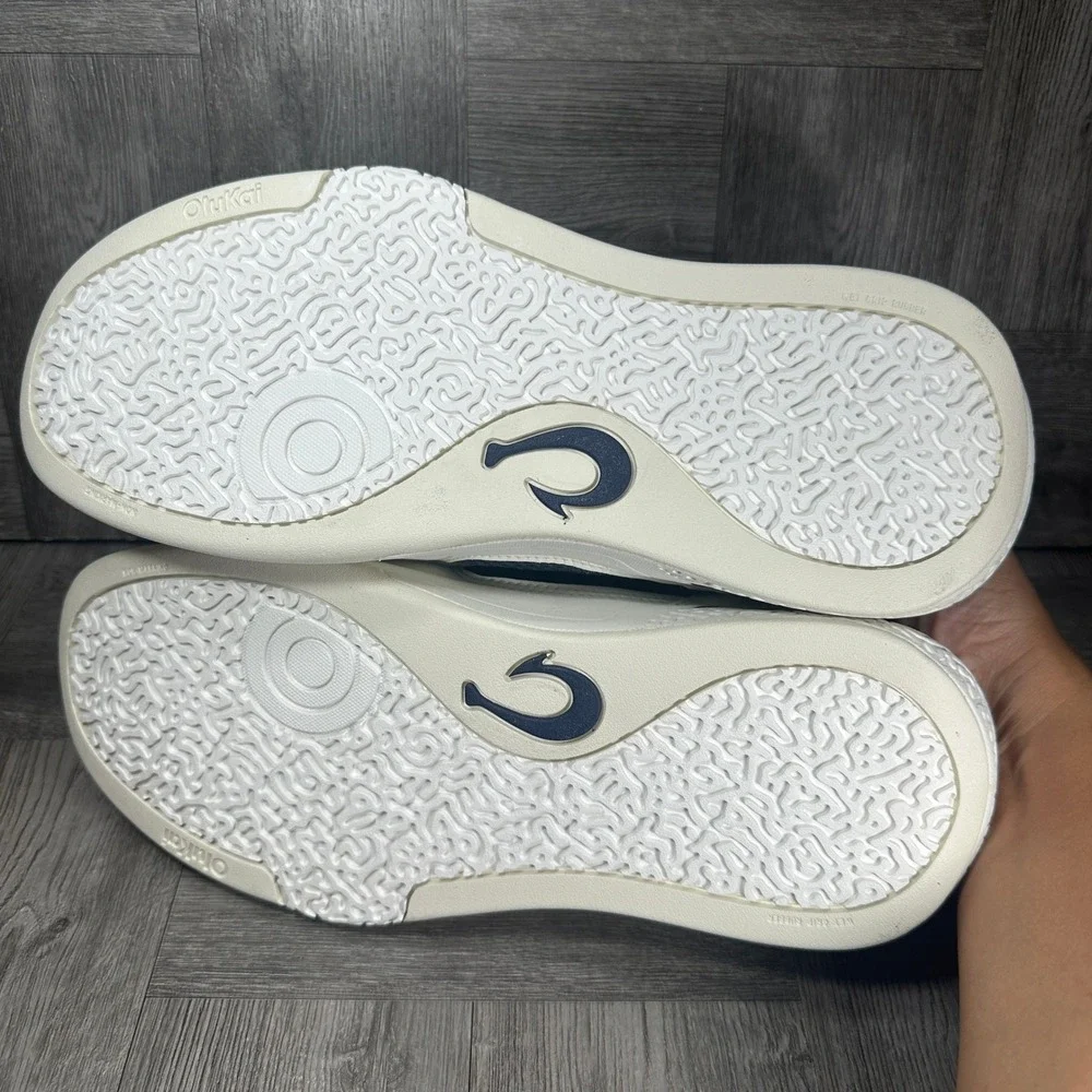 OluKai Anau Sneakers Mens 10.5 Navy White Mesh Athletic Casual NEW